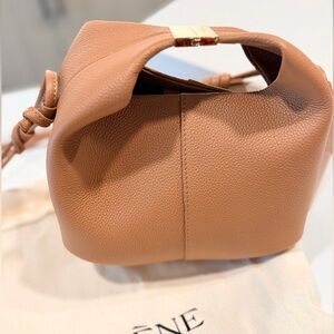 Polene Béri
EDITION TEXTURED CAMEL